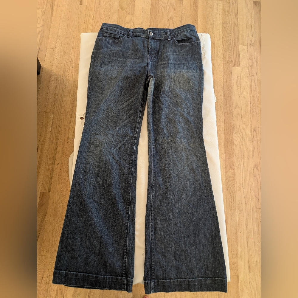 David Kahn - Women’s Dark Wash Flared Jeans - Size 30x33